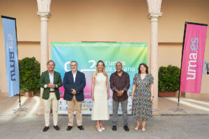 Foto de familia de los Cursos de Verano de la UMA en Ronda del 4 de julio