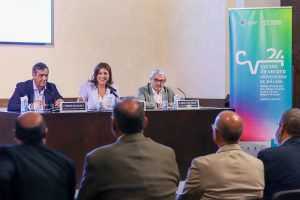 Teodomiro López, María de la Paz Fernández y Diego Vera en la presentación de los Cursos de Verano de la UMA 2024 en Ronda