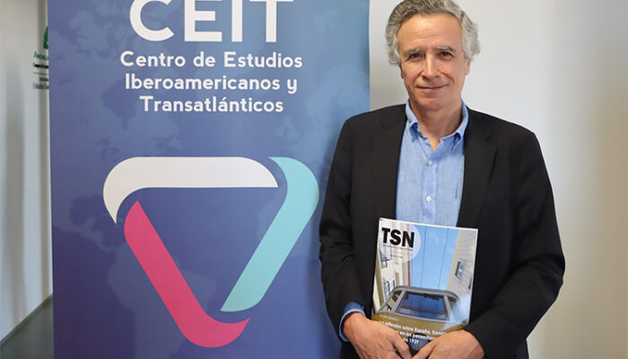 Patricio Lizama, decano de la Facultad de Letras de la Pontificia Universidad Católica de Chile, visita el CEIT