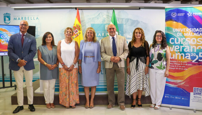 Foto de familia de la presentación de los Cursos de Verano de la UMA en Marbella